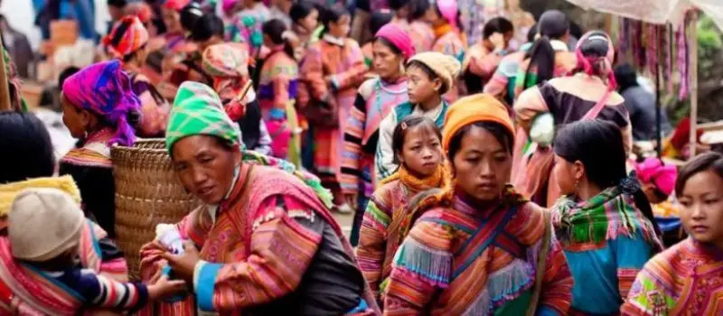 Visiter les marchés ethniques Sapa avec un Guide francophone au Vietnam Visiter les marchés ethniques Sapa avec un Guide francophone au Vietnam