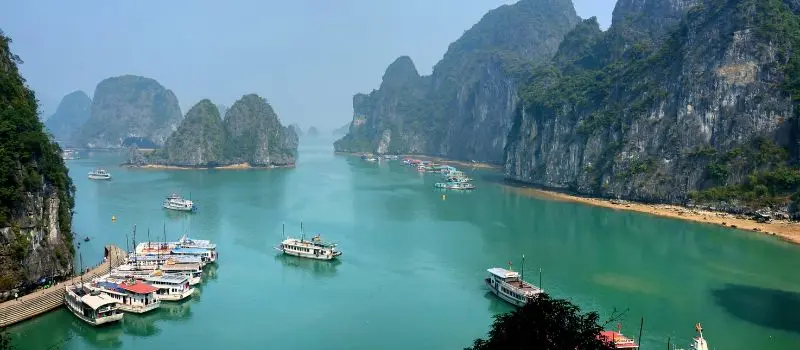 Croisiere en baie Halong pour s'immerger dans la magie de la nature Croisiere en baie Halong pour s'immerger dans la magie de la nature