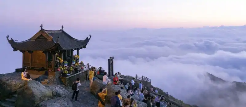 La pagode de Yen Tu Halong La pagode de Yen Tu Halong