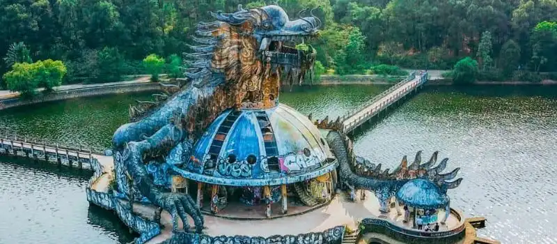 Lac de Thuy Tien Hue