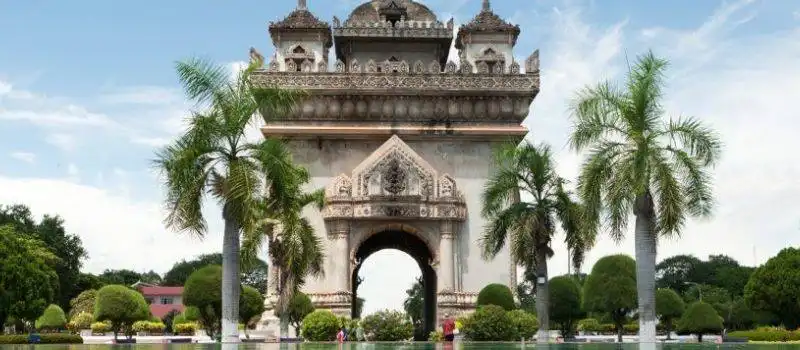 L'arc de triomphe de Vientiane L'arc de triomphe de Vientiane