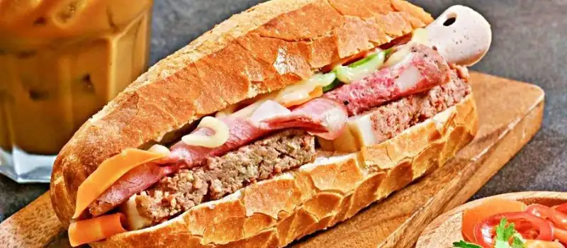 Le bánh mì Saigon Le bánh mì Saigon