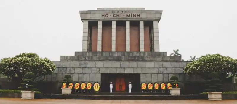 Le mausol&eacute;e de H&ocirc; Chi Minh Hanoi