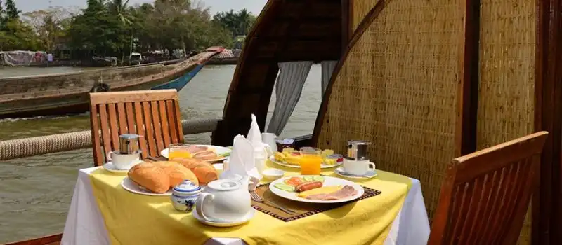 L'expérience du petit-déjeuner sur le Mékong L'expérience du petit-déjeuner sur le Mékong