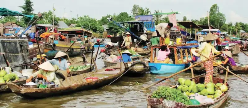 Marché flottant de Tra On Delta du Mékong