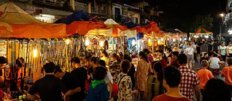 Marché nocturne de Dong Xuan Marché nocturne de Dong Xuan