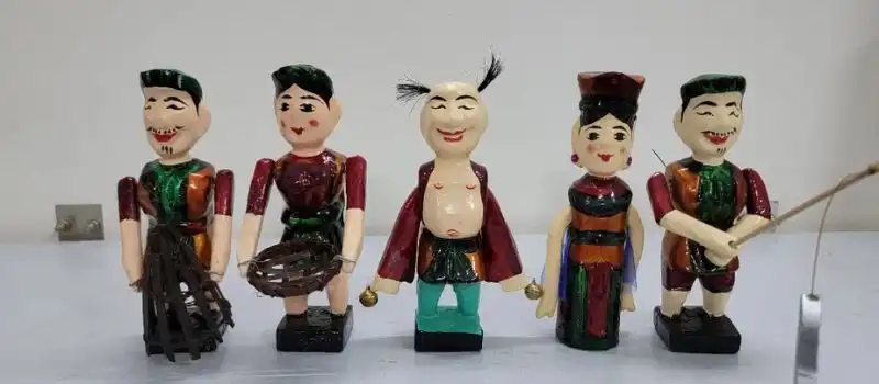 Marionnettes sur l’eau miniatures Marionnettes sur l’eau miniatures