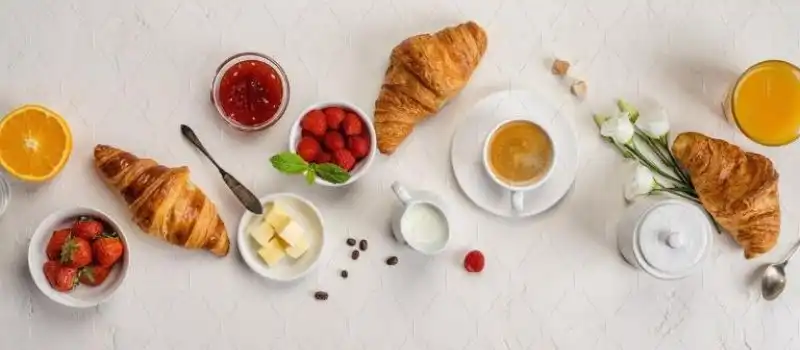 Petit-déjeuner inclus pratique et économique Petit-déjeuner inclus pratique et économique