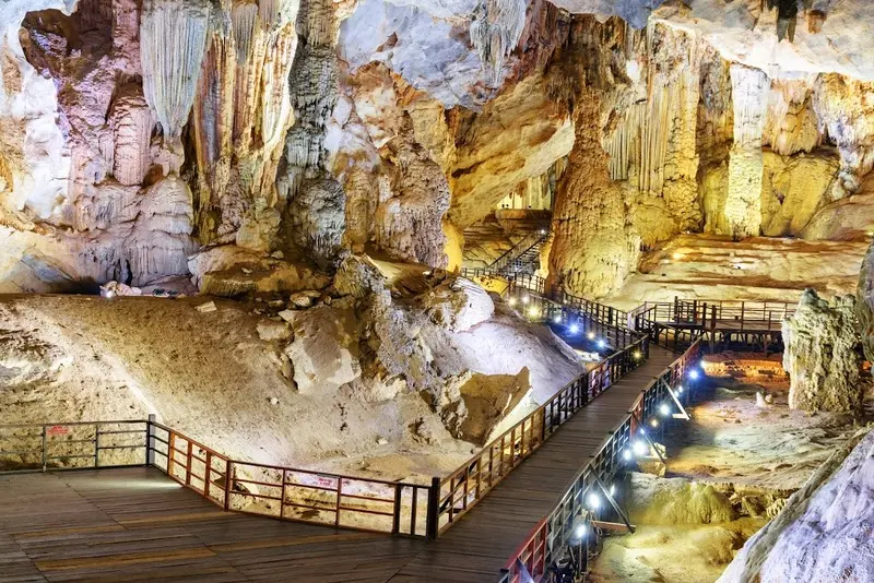 phong-nha-ke-bang-lappel-de-laventure-au-centre-du-vietnam2-1 phong-nha-ke-bang-lappel-de-laventure-au-centre-du-vietnam2-1