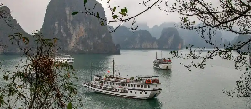 Que voir autour de la baie d’Halong? Excursions privées et destinations à combiner Agence de voyage locale Que voir autour de la baie d’Halong? Excursions privées et destinations à combiner Agence de voyage locale