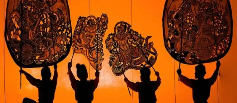 Sbek Thom - Théâtre d'ombres des Khmers Sbek Thom - Théâtre d'ombres des Khmers
