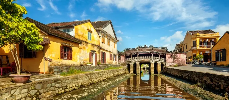 Top 5 des voyages en petit groupe à ne pas manquer au Vietnam en 2026 Top 5 des voyages en petit groupe à ne pas manquer au Vietnam en 2026
