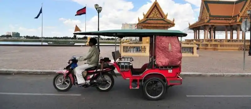Tuk tuks Laos