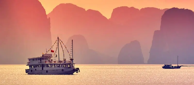 Visite en baie Halong en février Visite en baie Halong en février
