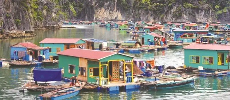 Visiter les villages de pêcheurs flottants