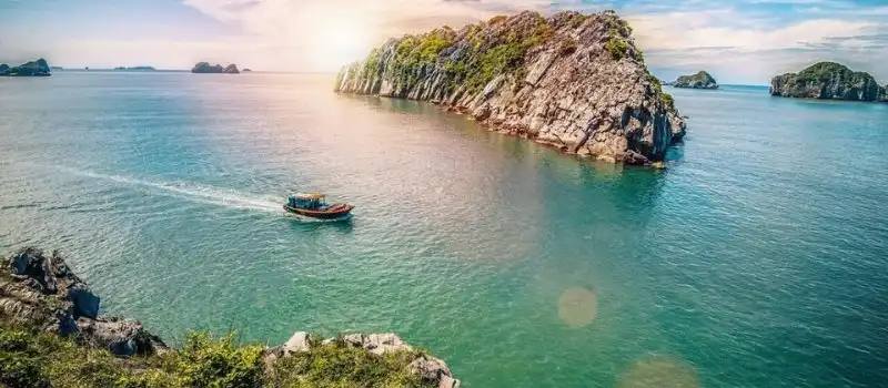 Île de Cat Ba - Plages immaculées, eaux claires